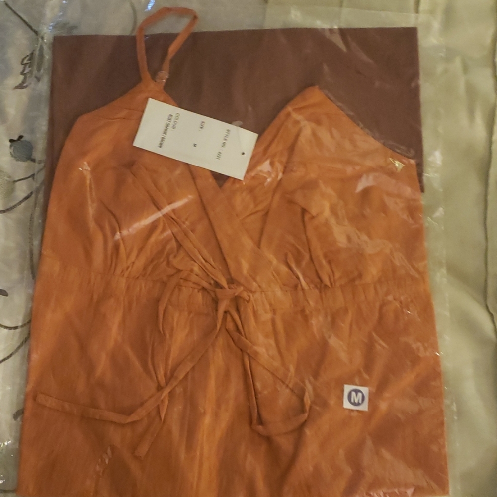Clothes - Picture 4 of 4